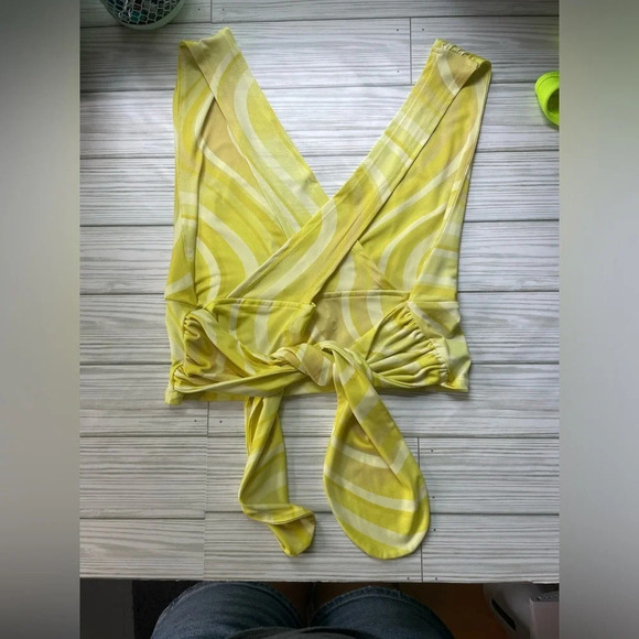 Urban Outfitters Phoenix Plunging Tie Back Tank Crop Top Neon yellow medium - Picture 5 of 7